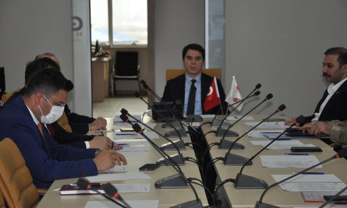 Kars’ta seçim tedbirleri toplantısı yapıldı