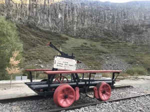 Kars ilinin tarihi ve kültürel miraslarıyla dolu ilçelerinden biri olan Akyaka, Doğu Anadolu Bölgesi’nde yer almaktadır.